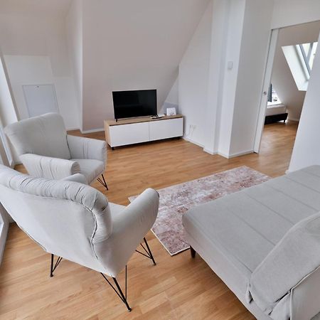 Vienna Lotus Apartments Экстерьер фото
