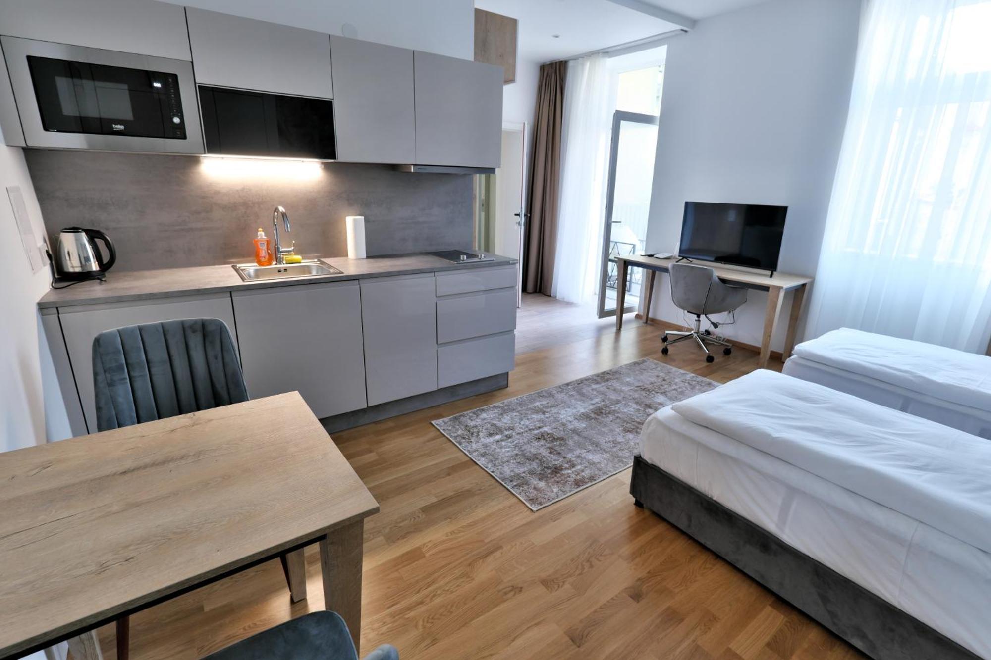 Vienna Lotus Apartments Экстерьер фото
