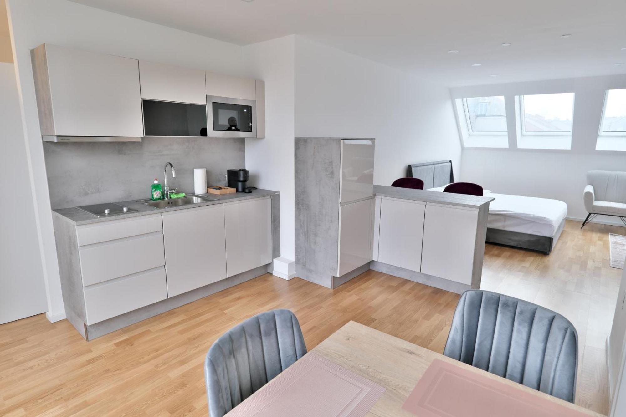 Vienna Lotus Apartments Экстерьер фото