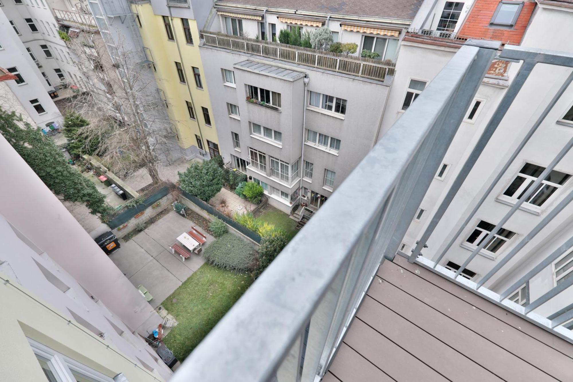Vienna Lotus Apartments Экстерьер фото