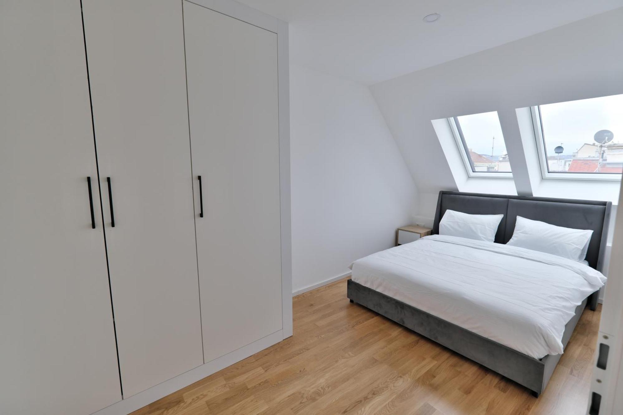 Vienna Lotus Apartments Экстерьер фото