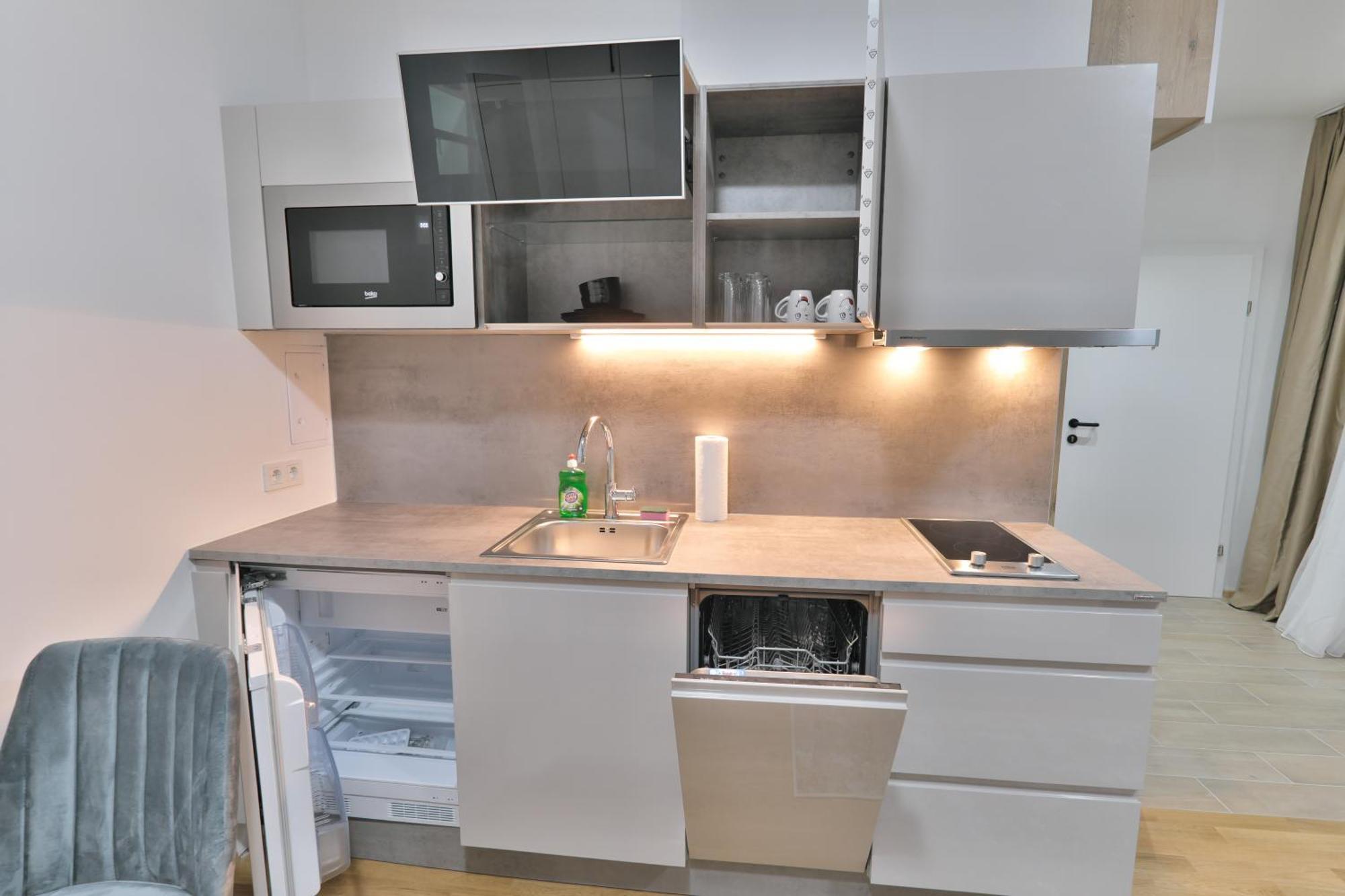 Vienna Lotus Apartments Экстерьер фото