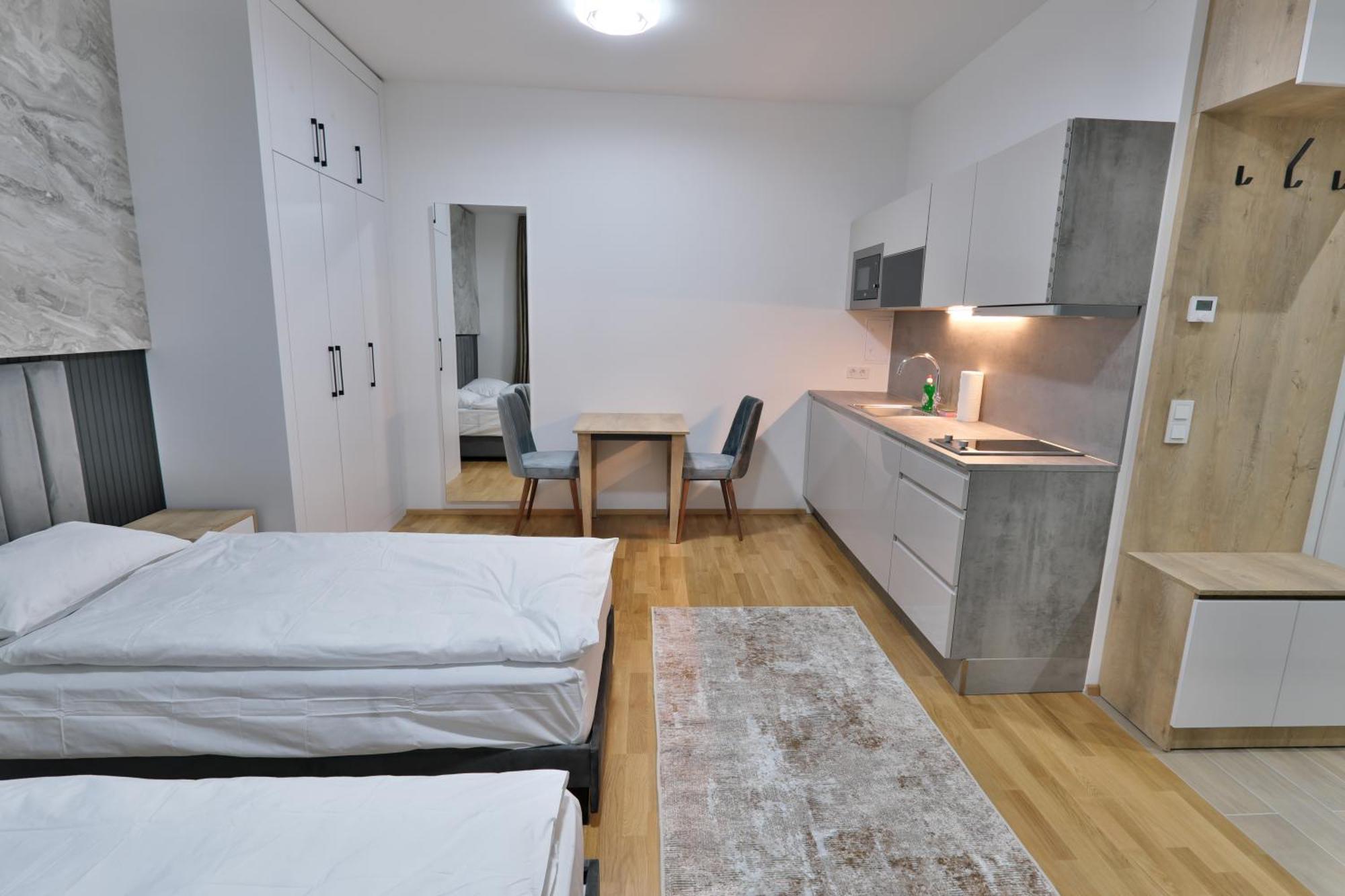 Vienna Lotus Apartments Экстерьер фото