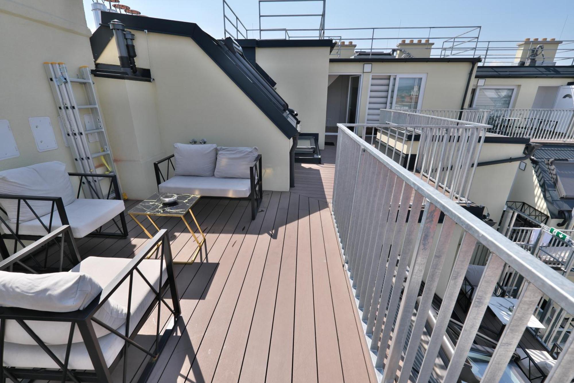 Vienna Lotus Apartments Экстерьер фото