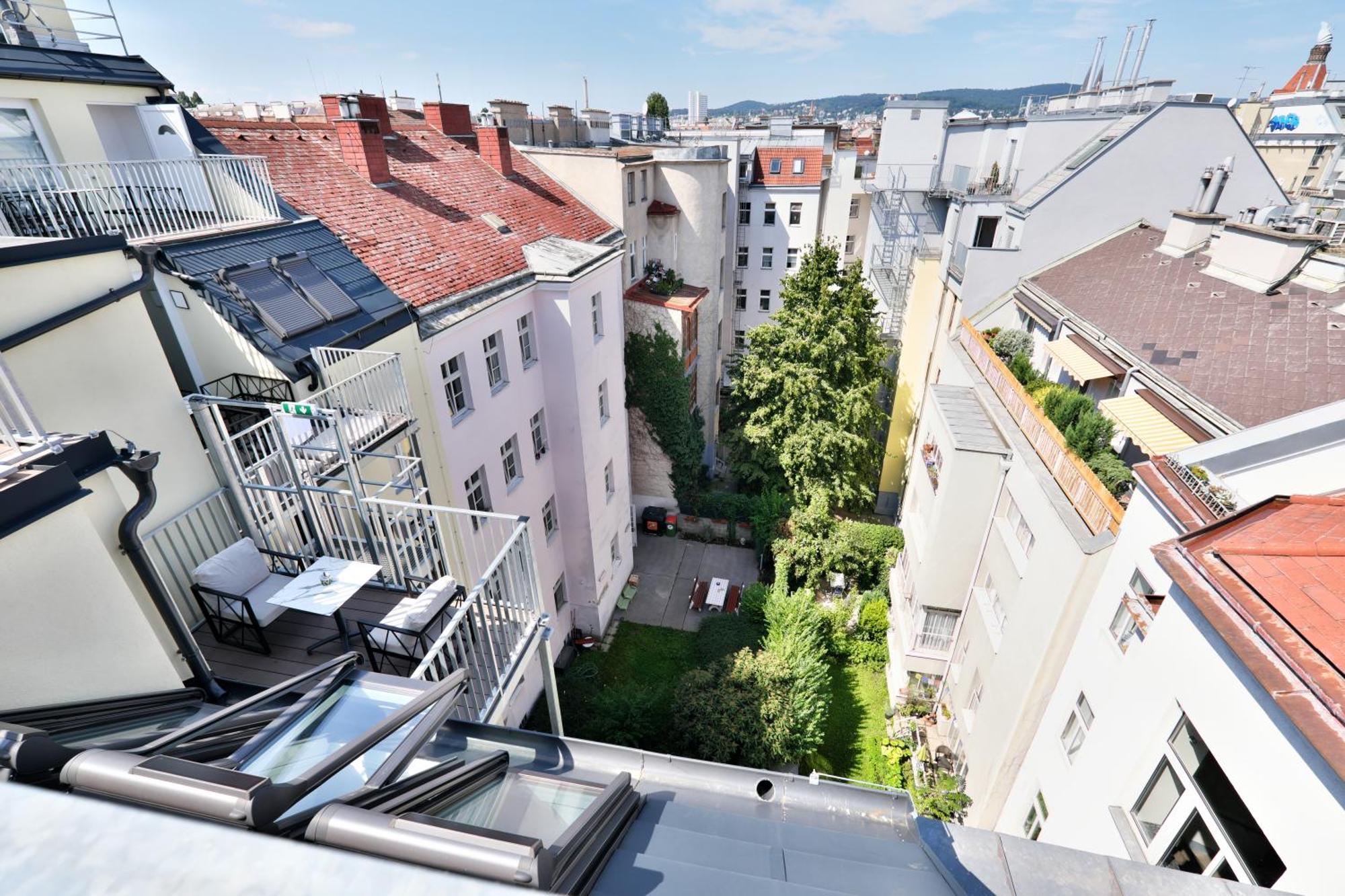 Vienna Lotus Apartments Экстерьер фото